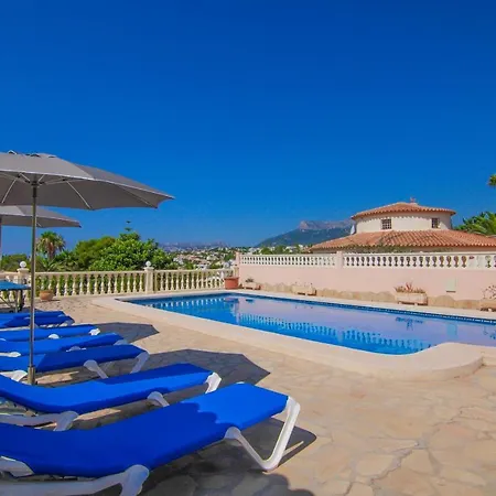 Con Piscina Privada - Carrio 0607 Villa *